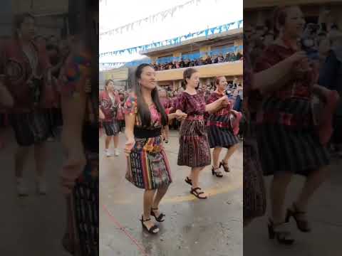 gringa bailando marimba puro#502  502