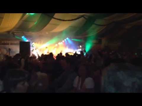 2000 People dancing Gangnam Style on the Bludenzer Oktoberfest