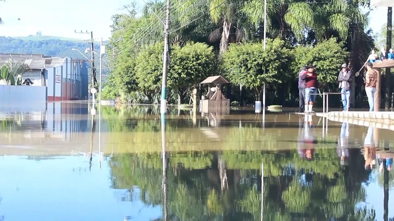 Enchente em Laurentino