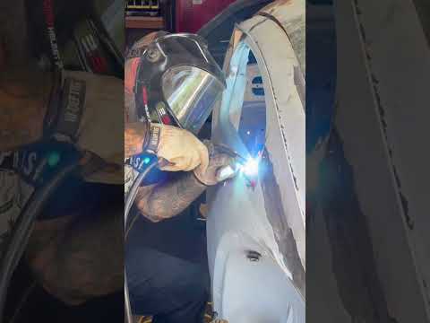 Chopping The Top of a 1967 VW Beetle