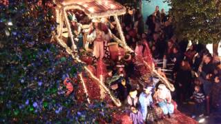 preview picture of video 'Cabalgata de Reyes en Vilagarcía de Arousa 2015'