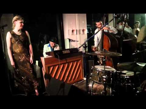 Młynarski Plays Młynarski - La Valse Du Mal