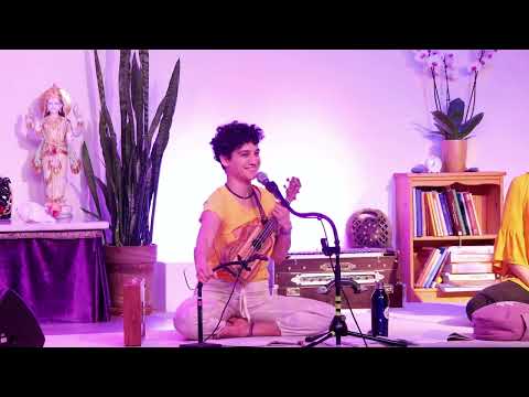 Ankommenssatsang - Kirtan, Mantra & Arati mit Sonya - Yoga Vidya Live, 28.10. 20:00 Uhr