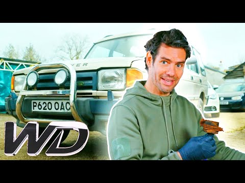 Elvis Gets His Hands On A Legendary Land Rover Discovery Series 1 | Wheeler Dealers