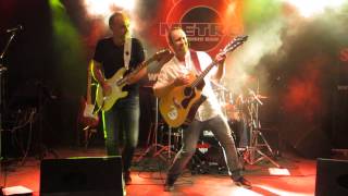 Video Souperman jamming George Harrison´s song While my guitar gently 