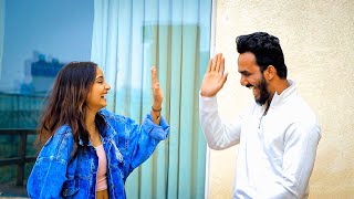 Download lagu Am I Girlfriend - LIVE PRANK mp3