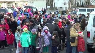 preview picture of video '2013  Holliston Stroll by HBA'