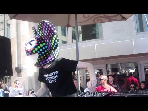 Deadmau5 - Live - Daft Punk "Harder, Better,Faster,Stronger"- HD - Intervention(San Diego)