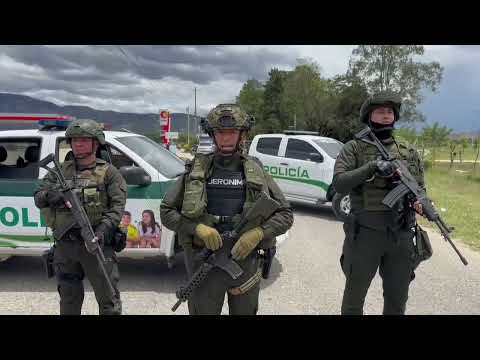 #Atención 🚨 | Dos policías fueron 4s3s1n4d0s en un 4t4qu3 contra una patrulla en Ábrego.
