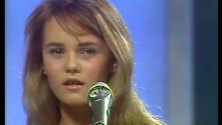 Vanessa Paradis  Marylin &amp; John Champs Elysees