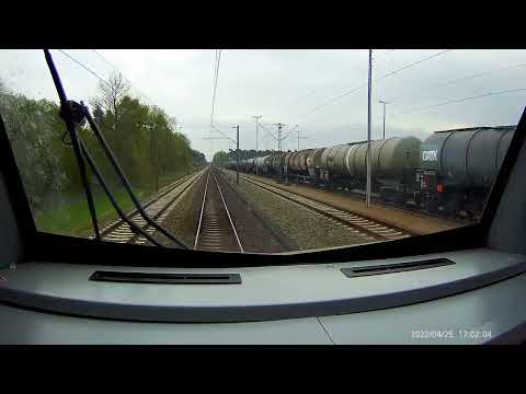 2 Züge RE15 sichern gleichzeitig Bahnübergang zwischen Geeste und Lingen