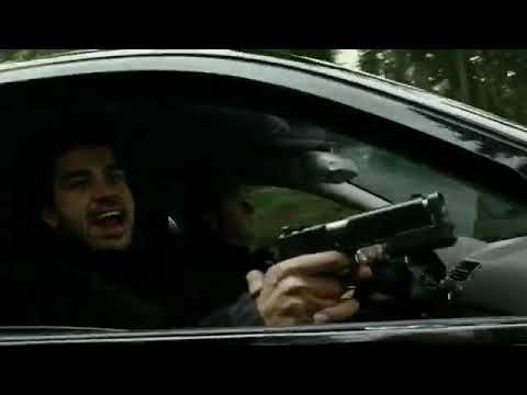 Transporter 3 : Audi A8 Drove On Two Wheels Between Two Trucks During A Chase By Mercedes E-Class