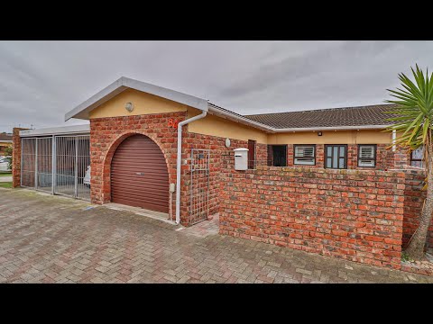 NEWTON PARK 2 BEDROOM TOWNHOUSE FOR SALE