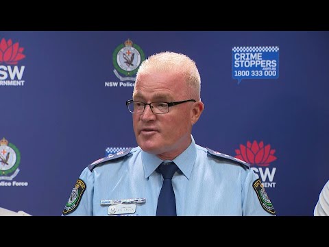 Video | Australia police say found 'explosive device' in car linked to Bondi shooter | AFP