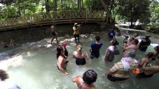 preview picture of video 'Dunn's river falls, Jamaica'