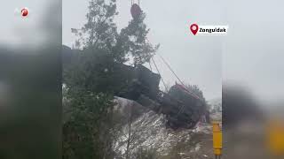 Alkollü Sürücünün Kullandığı TIR, Uçuruma Devrildi