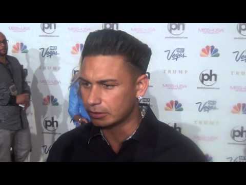 2013 Miss USA red carpet Donald Trump, Jonas Brothers, DJ Pauly D, 2012 Miss Universe Vegas