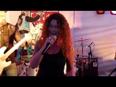 Wieke Rocks - live @ Puch Psycho 20 Jaar Feessie Harlingen, September 14 2019