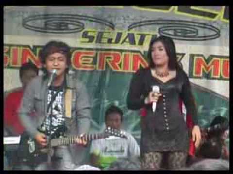 Kandungan. Voc. Senthot Mbalello Feat Siska Kumala.