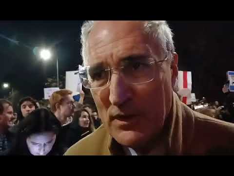 Մենք գտնվում ենք, փաստորեն, սպանության վայրում