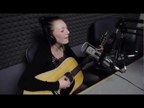 Naomi Marie Performs Live at WIPZ Radio