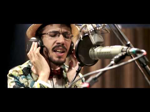 Octavio Cardozzo, Thales Silva (Minimalista) - Não me jogue fora (Video Oficial)