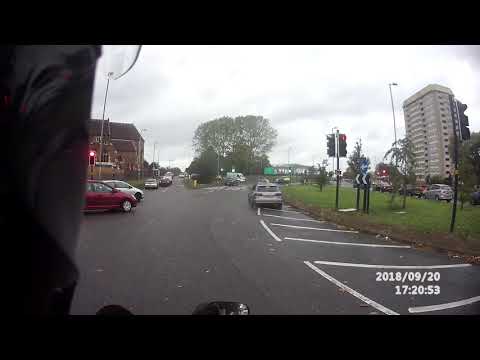 Police and red light jumper