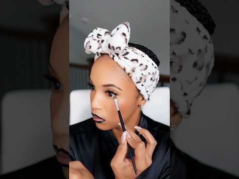 Trying Viral SACHEU Lip Liner STAY-N Peel Off Tattoo #grwm #makeuptutorial #makeupshorts