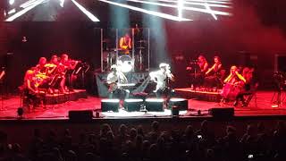 2CELLOS- Chariots of Fire (LIVE)