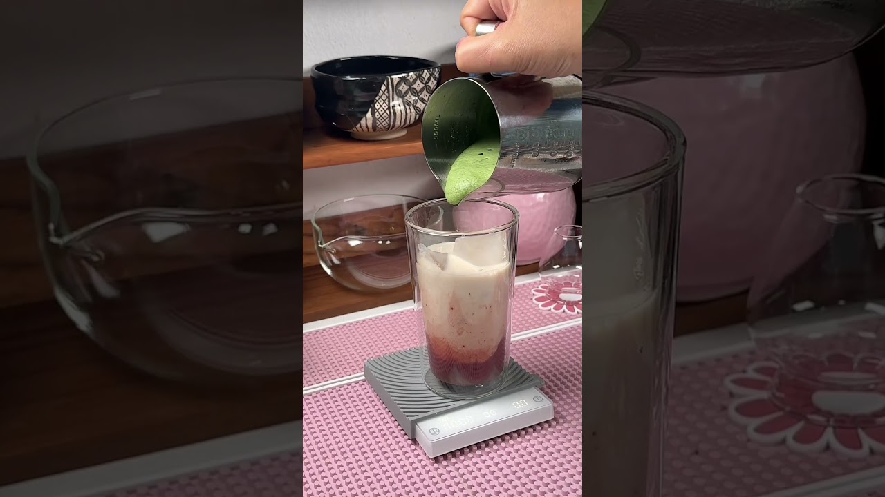 Strawberry Matcha Latte Cold Foam /#matcha #matchalatte #มัทฉะ #มัทฉะลาเต้