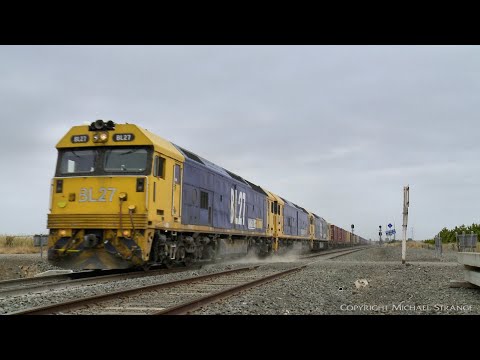 Pacific National 7902V Mildura Containers (16/12/2020) - PoathTV Australian Trains & Railways