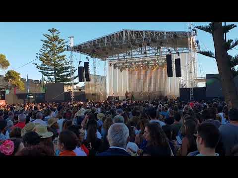 Sara Tavares FMM Sines 2018 . 20 anos FMM - brincar de casamento com Toty Sa'Med