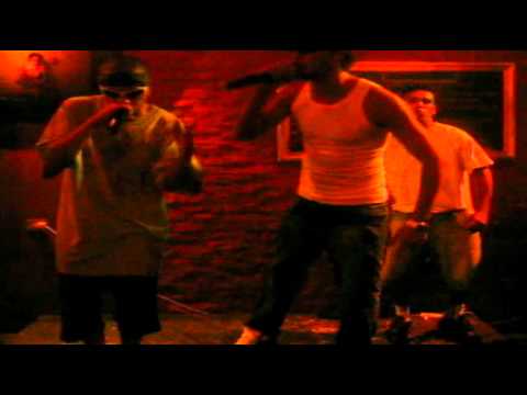Clan Caraza Hip-Hop - Mas Rapidos Que La Luz Live!(Burlebar)1-1-11