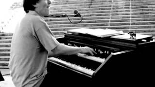 Walfredo Reyes Jr. w/ Steve Winwood - "Why Can't We Live Together" (Live)