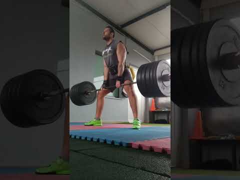 sumo deadlift 🏋️