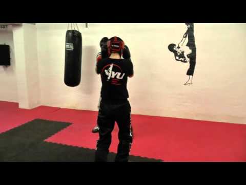 04 10 2015 Kickbox Sparring   1