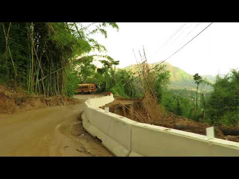 Utuado, PR  Derrumbe de carretera