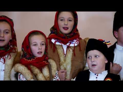 Grupul Zestrea Comunei Brusturi   Aseara pe asfintit