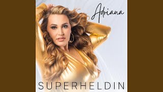 Kadr z teledysku Superheldin tekst piosenki Adriana