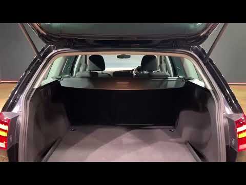 Volkswagen Golf 1.2 AUTOMATIC - ALLOY WHEELS - CRU - Image 2