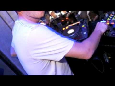 Benji Of Sweden vs Black Eyed Peas