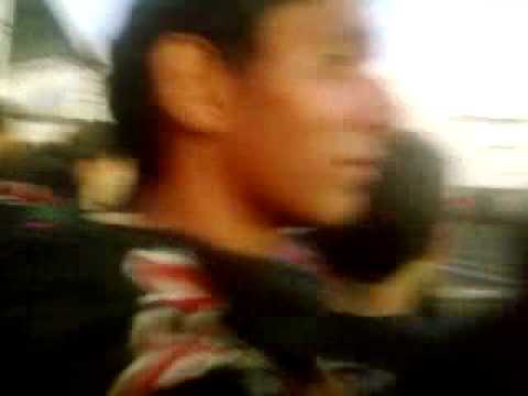 Galera na grade :D - Iron Maiden Recife 03.04.2011