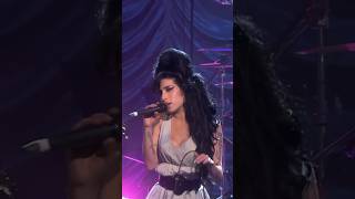 Watch Amy’s stunning performance of The Zutons&#39; ‘Valerie’ from Shepherd&#39;s Bush Empire, May 2007🖤