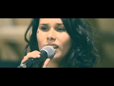 Naomi Bahnaru - Summertime (feat. Marcelle) [Official videoclip]