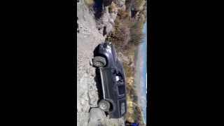 preview picture of video 'Bosque de queñua descenso 2014 Toyota Hilux 2.7 vvti'