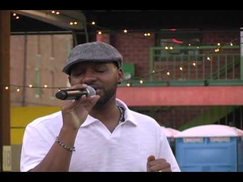 VICTOR-"This Masquerade"(LIVE)