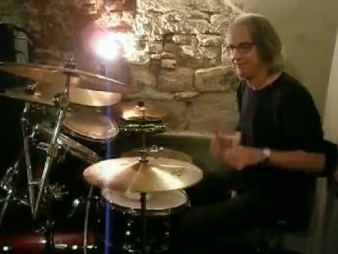 Brad Huff drum solo - Jazz Cafe Fany - 18 Nov 2012