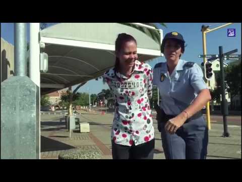 'Bloeddorstige polisie' arresteer 'vrywillige verdagtes' 'Bloeddorstige polisie' arresteer 'vrywillige verdagtes'
