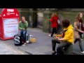 Un asombroso Beatbox Vs. bajista en la calle 