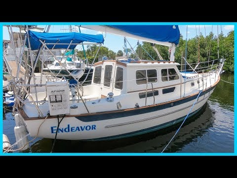 101. This WEIRD Boat Can Take You ANYWHERE [Full Tour] Learning the Lines